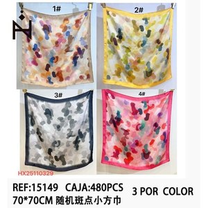 Fazzoletto quadrato 70x70 cm con pois casuali, piccolo fazzoletto da donna, accessorio moda - Product Image 3