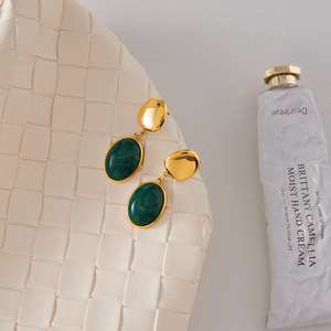 Boucles d'oreilles pendantes en résine d'acier inoxydable or 18 carats à la mode pour femmes cadeau de bijoux de mode <span class=keywords><strong>E609</strong></span> - Product Image 3