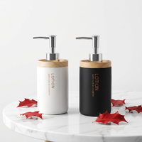 Distributeur de savon en résine personnalisé OEM, design moderne en polyrésine noire, bouteille de savon liquide faite à la main, fabricant pour hôtels et salles de bain