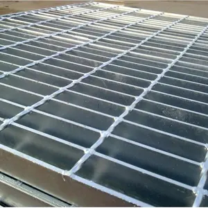 Galvanizli kaynaklı metal ızgara geçit döşeme sanayi platformu çelik ızgara 25x3 galvanizli çubuk ızgara