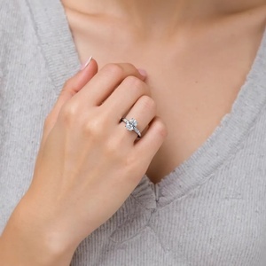 <span class=keywords><strong>Bague</strong></span> de fiançailles élégante en or massif 18 carats <span class=keywords><strong>avec</strong></span> <span class=keywords><strong>diamant</strong></span> de laboratoire certifié IGI, <span class=keywords><strong>1</strong></span> <span class=keywords><strong>carat</strong></span>, VS1, blanc, taille émeraude/ovale - Product Image 6