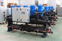 Unité de refroidissement industrielle à vortex haute efficacité avec pompe, capacité de refroidissement de haute qualité 560-960 kW