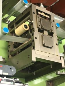 Welldone, новая машина для производства подгузников с большим поясом, производство бумажных изделий с компонентами насоса с сердечником из древесной массы - Product Image 2