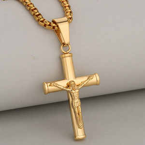 Colar com Pingente de Cruz Crucifixo Jesus em Aço Inoxidável Banhado a Ouro 18K PVD Joia Religiosa Cristã Presente para Homens e Mulheres - Product Image 3