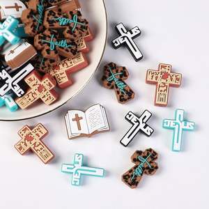 Nouveaux Bracelets en Silicone Perlé Polyvalents pour Hommes et Femmes, Accessoires Religieux Perlés, Perles Croix – Vente en Gros - Product Image 1