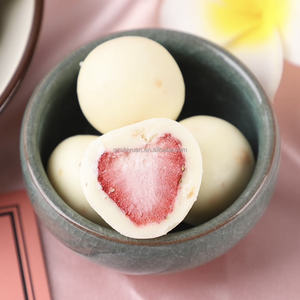 Bolas de <span class=keywords><strong>chocolate</strong></span> con sabor a leche, 60g, al por mayor, entero, liofilizado, relleno de fresa, Matcha, cacao, caramelos liofilizados - Product Image 6