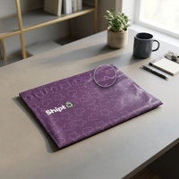 Fabricant d'emballages Oudu, pochettes polymailers personnalisées à bande de déchirement facile et double fermeture pour expédition et envoi postal
