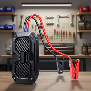 Démarreur de batterie portable 6000 mAh pour moto et voiture avec lampe LED intégrée - Product Image 1