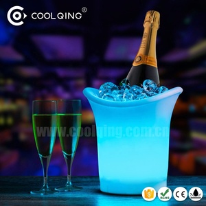 Cung cấp trực tiếp từ <span class=keywords><strong>Led</strong></span> Ice <span class=keywords><strong>Bucket</strong></span> các nhà sản xuất đầy màu sắc sáng nhựa có thể sạc lại rượu vang Cooler <span class=keywords><strong>Bar</strong></span> công cụ cho các bên - Product Image 1