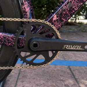 จักรยานเสือหมอบ SRAM <span class=keywords><strong>RIVAL</strong></span> XPLR AXS 1*13 ระบบขับเคลื่อน 1x13 เกียร์เดียว ดิสก์เบรกน้ำมัน KOZO2 คาร์บอนไฟเบอร์ แอโร่ ฮาร์ดเทล ขนาดล้อ 700C ระบบเบรกไฮดรอลิกดิสก์เบรก น้ำหนักเบา - Product Image 5