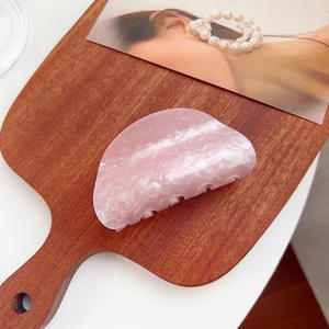 مشبك شعر أكريليك نصف دائري بتصميم كلاسيكي بسيط وشعبي عالي الجودة من YHJ، مشبك شعر رخامي حلو ومنعش للفتيات - Product Image 5