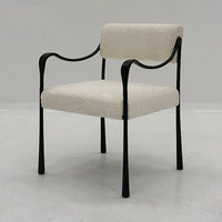 Chaise de salle à manger moderne de luxe en cuivre pur, fauteuil en velours design, chaise de loisirs artistique pour la décoration de villas et de maisons de prestige