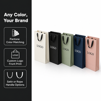 Sac fourre-tout de luxe pour magasin de vêtements, sac cadeau personnalisé pour cosmétiques, sac de shopping biodégradable en carton pour hommes et femmes avec poignée en ruban
