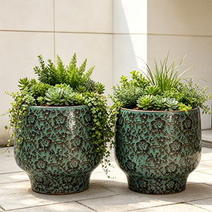 Ensemble <span class=keywords><strong>de</strong></span> 3 pots en céramique vert sauge à motif floral en relief pour plantes d'intérieur, décoration <span class=keywords><strong>de</strong></span> la maison - Product Image 1