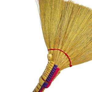 Balai à main SMS Mini en paille Anyam Wlingi, manche tressé, balai de nettoyage de table en paille naturelle, fait main en Indonésie - Product Image 2