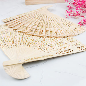带有名称和日期的个性化激光蚀刻竹制木棒和数字印刷图案，用于婚礼客人礼品手扇 - Product Image 4