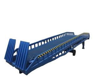 Strongway Smart Mobile Dock Leveler Certificato CE, Rampa di Carico con Regolazione Automatica dell'Altezza e Pompa Idraulica, Garanzia di 2 Anni - Product Image 1