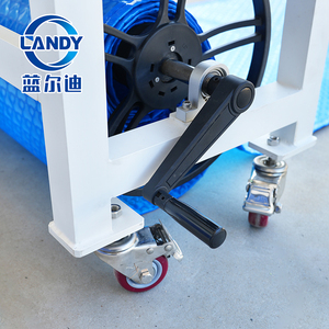 Enrouleur de couverture de piscine en aluminium Z001 Landy avec siège, couleur bois d'origine, durable et facile à installer, dernier design pour les couvertures solaires à bulles - Product Image 6