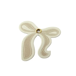 Etiquetas Colgantes de Joyería de Lujo Personalizadas de Alta Calidad, Impresas en Offset con Varios Diseños y Papel Reciclado Recubierto - Product Image 5