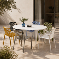 Chaise de salle à manger empilable en plastique pour restaurant, vente en gros