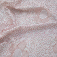 Tissu imprimé texturé floral rose pâle 100% polyester pour robe, chemisier, jupe, vêtements pour femmes, matériel de couture