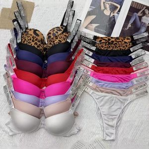 Completo Set Lingerie <span class=keywords><strong>Sexy</strong></span> da <span class=keywords><strong>Donna</strong></span> Hot-selling con Reggiseno Comfort con Ferretto e Strass a Lettera - Product Image 1