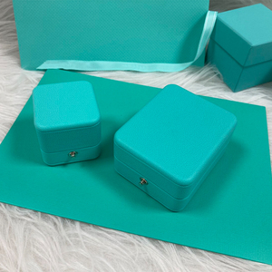Boîte cadeau de luxe personnalisée pour bijoux avec ruban et fermeture magnétique, ensemble de boîtes d'emballage haut de gamme pour bracelets et colliers, boîte à bijoux moderne - Product Image 6