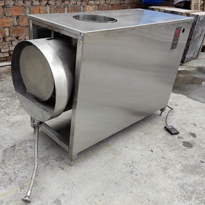 Machine à couper <span class=keywords><strong>casser</strong></span> la <span class=keywords><strong>noix</strong></span> <span class=keywords><strong>de</strong></span> <span class=keywords><strong>coco</strong></span> fraîche tendre en gros Machine d'extraction d'eau à demi-coupe <span class=keywords><strong>de</strong></span> <span class=keywords><strong>noix</strong></span> <span class=keywords><strong>de</strong></span> <span class=keywords><strong>coco</strong></span> - Product Image 6