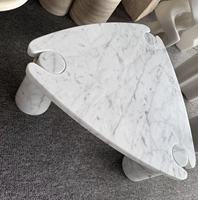 Table basse moderne en marbre blanc de Carrare, sur mesure, avec pieds en pierre brute, écologique, pour la maison, les cafés et les hôtels