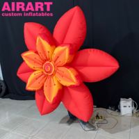 Fleur gonflable de décoration de bâtiment. Fleur gonflable rose pour l'extérieur