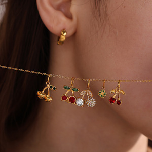 Jardín Dorado |   Colgante de Acero Inoxidable Chapado en Oro PVD de 18K con Dijes de Hojas y Flores para la Creación de Joyas |   Resistente al deslustre e impermeable - Product Image 4