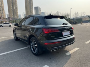 <span class=keywords><strong>Audi</strong></span> <span class=keywords><strong>Q5</strong></span> SUV d'occasion, automatique, conduite à gauche, 6.1-8L Turbo, pneus R21, modèle <span class=keywords><strong>2023</strong></span>, norme Euro 4, 1-25000 milles, <span class=keywords><strong>prix</strong></span> FOB, en stock - Product Image 6