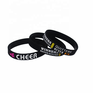 Braccialetto in silicone personalizzato per la soccorso degli <span class=keywords><strong>animali</strong></span>, a forma di zampa fustellata, con stampa a rilievo, all'ingrosso per adozioni in animaliadi e omaggi per fiere di adozione - Product Image 6