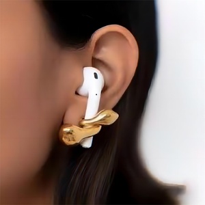 Pendientes para Airpods, Pendientes con Soporte para Airpods Chapados en Oro, Accesorios para Airpods, Joyería para Airpods, Pendientes Antipérdida para Auriculares - Product Image 3