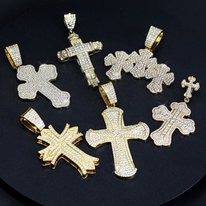 Grand Pendentif Collier Croix Orthodoxe Glaçée Or Style Hip Hop, Pendentif Croix <span class=keywords><strong>Triple</strong></span> Jésus Chrétien Tendance avec Baguettes - Product Image 4