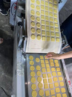 Machine automatique de formage de biscuits, système de production de biscuits de formes personnalisées, application de fabrication commerciale pour boulangerie