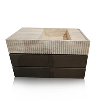 Meuble de salle de bain de luxe pour hôtel, suspendu au mur, en pierre naturelle, avec dessus en travertin beige cannelé, en bois massif