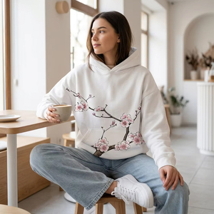 Sweat à capuche en molleton français de haute qualité pour femme, avec logo personnalisé, imprimé graphique floral vintage fleurs de cerisier, coupe ample et oversize - Product Image 2
