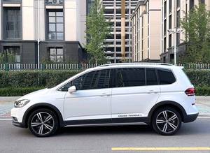 Excellent état, Volkswagen Touran L 280 TSI Cross Edition 2021, 7 places, monospace d'occasion, faible kilométrage, toit ouvrant panoramique, vw Touran L - Product Image 4