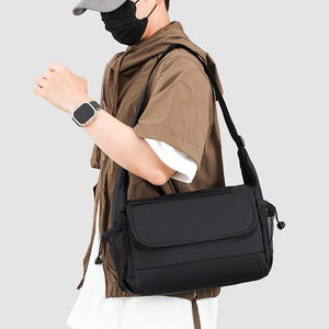 Sac bandoulière étanche pour poitrine, sac banane de randonnée, sac tactique en polyester personnalisé avec sangle d'épaule - Product Image 5