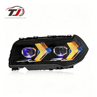 Adapté aux phares de BMW X3 E83 (2006-2010), ensemble de phares modifiés avec lentilles LED style flèche, feux de jour et clignotants.