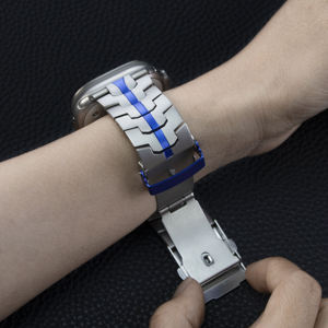 アイアンマンパターンステンレス鋼Apple <span class=keywords><strong>Watch</strong></span>バンドシリーズ10 46mm 45mm 44mm 42mm Apple <span class=keywords><strong>Watch</strong></span> Ultra 49mm用スチールウォッチストラップ - Product Image 3