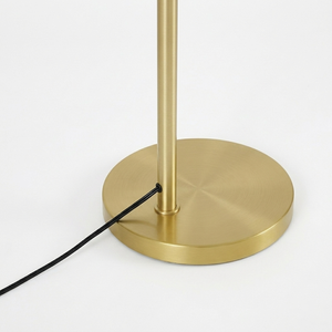 Lampe sur pied dorée en forme d'arc, lampe sur pied design à brancher, lampe sur pied décorative, lampe sur pied pour salon avec base ronde - Product Image 6