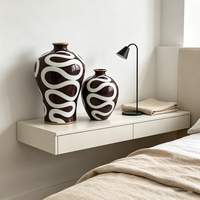 Vas Keramik Desain Garis Abstrak Modern Duo dalam Warna Cokelat dan Putih