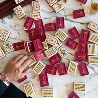 Ensemble de Mahjong Américain Artistique Feuille de Ginkgo Dorée Luxe Moderne - Acrylique Haute Transparence + Poker à Dos Lagoon avec Numéros Anglais