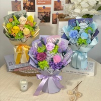 Bouquet de roses romantiques de qualité supérieure, personnalisé et emballé dans une boîte - Fleurs préservées artisanales, cadeaux pour la Saint-Valentin, les anniversaires, la fête des mères, pour elle, éternelles