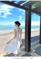 Robe de plage drapée respirante à col en V, longueur midi, tissée unie, style estival décontracté et élégant