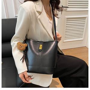 Meilleure vente usine mode rétro seau sacs de bureau pour femmes luxe Premium Sense épaule femmes sac à bandoulière - Product Image 2