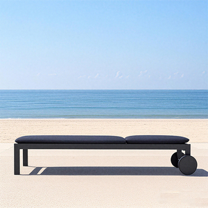 Tumbona de aluminio con ruedas moderna con tela impermeable resistente a los rayos UV y diseño ecológico para uso en exteriores en hoteles - Product Image 3