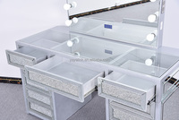 Salon design de luxe pour la chambre à coucher de la maison miroir éclairé en cristal coiffeuse à maquillage avec tiroirs